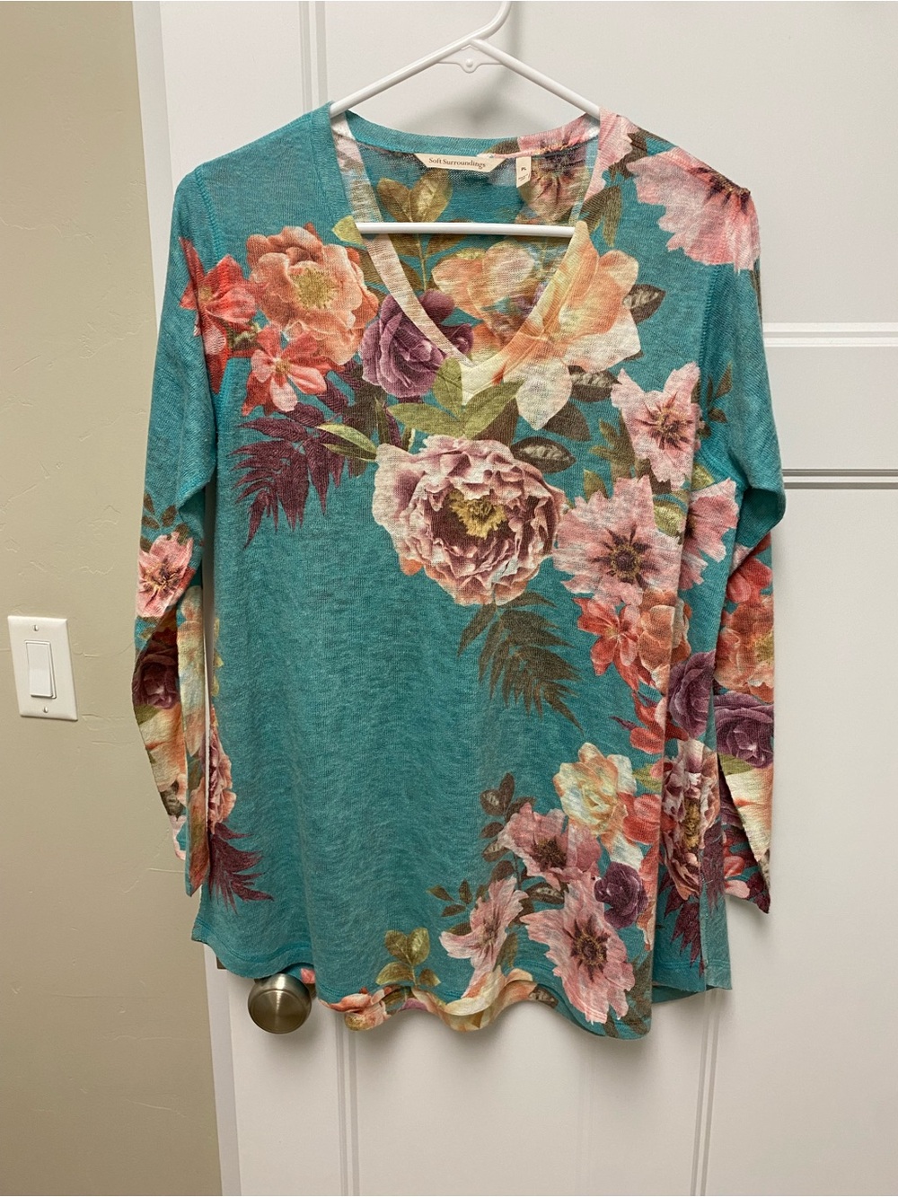 Soft Surroundings Teal Floral V-Neck Long Sleeve Top